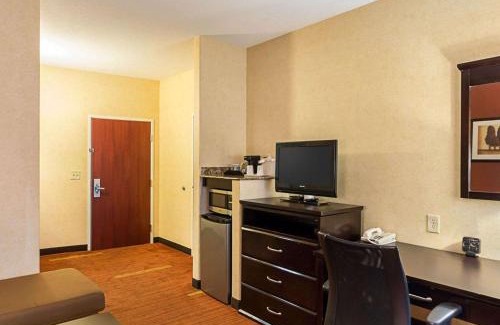 Wichita Hotel | Comfort Suites Airport
