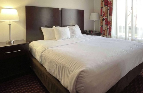 Altoona Hotel | Comfort Suites Altoona North