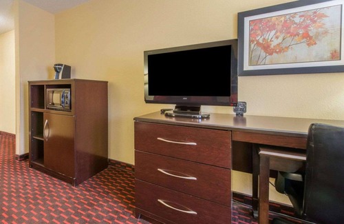 Altoona Hotel | Comfort Suites Altoona North