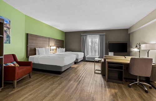 West Ashley Hotel | Comfort Suites Charleston West Ashley