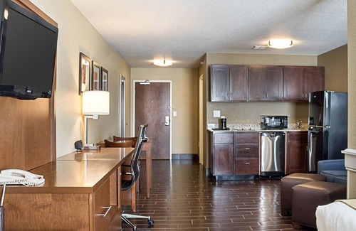 Minot Hotel | Comfort Suites Minot