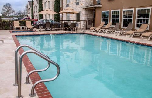 New Braunfels Hotel | Comfort Suites New Braunfels - San Antonio Area