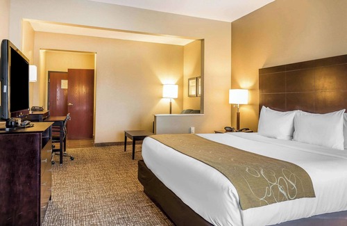 Fort Wayne Hotel | Comfort Suites North