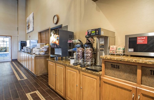 Portage Hotel | Comfort Suites Wisconsin Dells Area