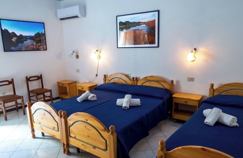 Lipari Historic Centre Apartment | comfort triple room with balcony