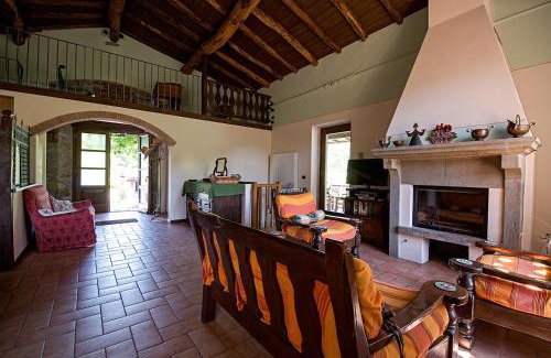 Castelnuovo di Garfagnana House | Comfortable house with pool in Castelnuovo di Garfagnana