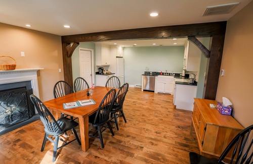 Witmer House | Comfortable Family Home in Amish Country!, Farm View Country Estates!