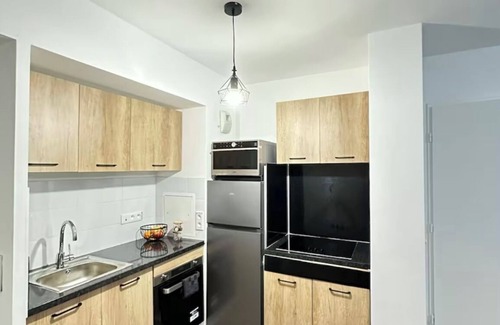 Carrieres-sous-Poissy Apartment | Comfortable 1-bedroom apartment - Perfect for business stays