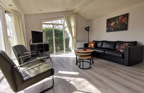 Egmond aan den Hoef House | Comfortable 4-person holiday home near the beach
