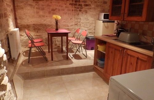 Coeur-de-Causse Apartment | Comfortable 1 Bedroom Gite In 66 Acres + Golf + Pool + Camping + Mobile Home