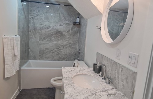 Saskatoon House | Comfortable 2-Bed Basement Suite | Easy Airport & City Access