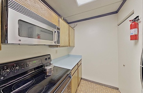 Mammoth Lakes Condo | Comfortable 2 Bedroom Condo with Loft! Prime Location with Beautiful View! (Unit 406 at 1849) by RedAwning