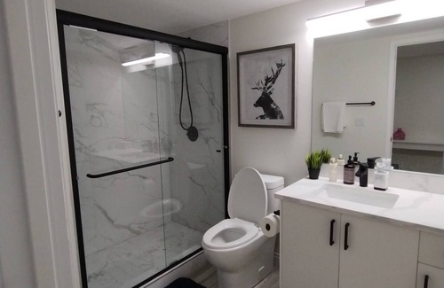 Southwest Calgary House | Comfortable 2 Bedroom Basement Suite in SW Calgary