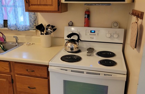 Palmyra Apartment | Comfortable 2 bedroom close to Hershey, perfect for traveling nurses!