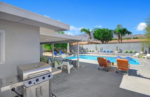 Racquet Club South House | Comfortable 3 bdrm/1.75 bath in Palm Springs - Rubys Retreat