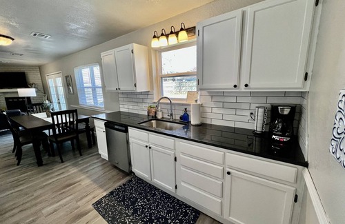 Broken Arrow House | Comfortable 3-bedroom BA home with large backyard