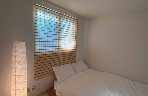 Dapsimni-dong Apartment | "Comfortable 3-Bedroom Stay with a Small Dining Space"
