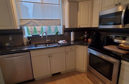 Washougal House | Comfortable 3-bedroom house in superb Washougal with WiFi, clubhouse with pool.