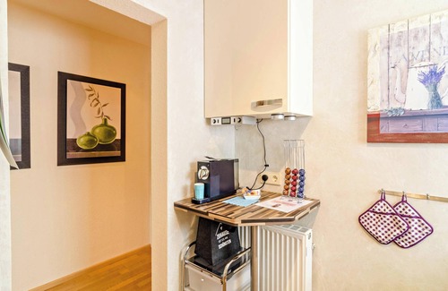 Ueberlingen Apartment | Comfortable 4-Star Vacation Apartment "Wolf" with Terrace, Grill & Wi-Fi