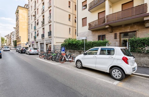 San Jacopino Apartment | Comfortable 40 sqm apartment that can accommodate up to 4 people. Located on the ground floor (steps to access) of a building in Maragliano/Redi district, a lively neighborhood well connected to the historic center by public transportation, the apartme
