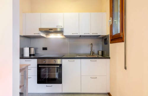 Isolotto Apartment | Comfortable 65 sqm apartment, with modern furnishings, able to accommodate up to 5 people, located on the 3rd floor of a building with a lift. The property is located in Ponte alla Vittoria area, a few minutes on foot from the Cascine Park, and constitut