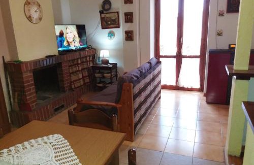 Camigliatello Apartment | Comfortable Apartment in Camigliatello Silano with Mountain View