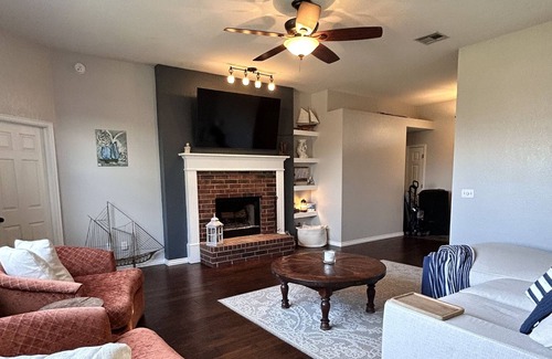 South Oklahoma City House | Comfortable and Clean Retreat