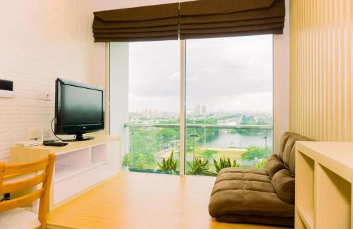 Jakarta Apartment | Comfortable and Modern Look 1BR at CitraLake Suites Apartment By Travelio