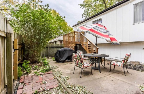 Lenexa House | Comfortable and spacious 3BDR duplex in great location! Unit # 1
