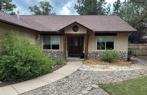 Durango House | Comfortable and spacious 3 bedroom home near Durango ideal for families & groups