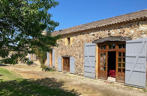 Sainte Croix de Beaumont House | Comfortable and warm group accommodation in the heart of nature