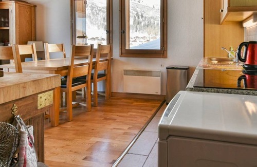 Le Chinaillon Apartment | Comfortable apt 50m from slopes, perfect for 4 guests