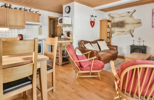 Le Chinaillon Apartment | Comfortable apt 50m from slopes, perfect for 4 guests