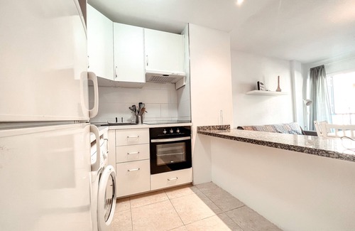 Callao Salvaje Apartment | Comfortable apartment near the beach with top restaurants and shopping options.