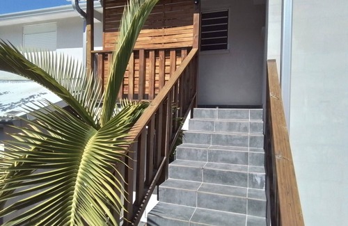 La Possession House | Comfortable apartment with terrace near Saint-Denis