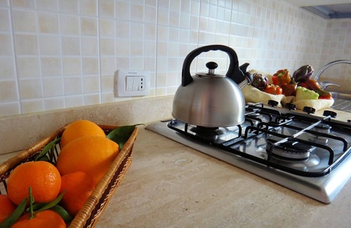 La Ciaccia Apartment | Comfortable apartment with air conditioning, satellite TV, washing machine and near the beach