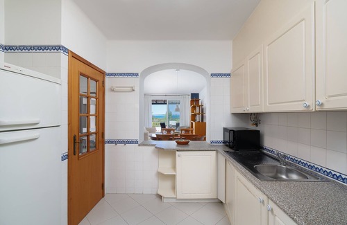 Ferragudo Apartment | Comfortable apartment with sea view near the beaches