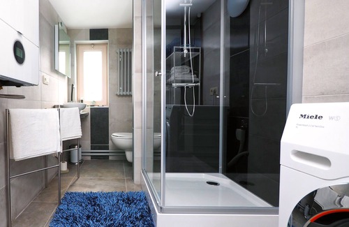 Sint-Andries Apartment | Comfortable apartment, close to downtown and train station