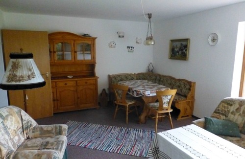 Burgberg Apartment | Comfortable apartment in quiet location with mountain view