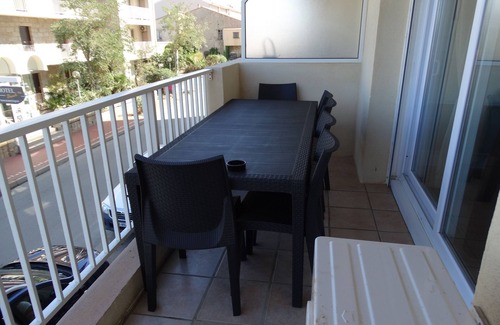 Sartenais Valinco Apartment | Comfortable apartment facing the sea, just a few steps from the town center!