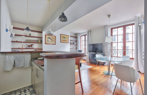 Quartier Sainte-Avoye Apartment | Comfortable apartment in the heart of Paris.