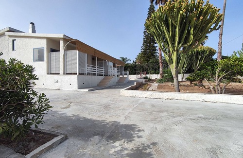 San Lorenzo Apartment | Comfortable apartment in villa, 500mt from the beach.