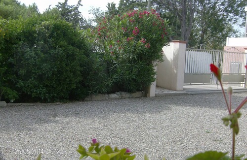 Serignan Apartment | Comfortable apartment independent with swimming pool