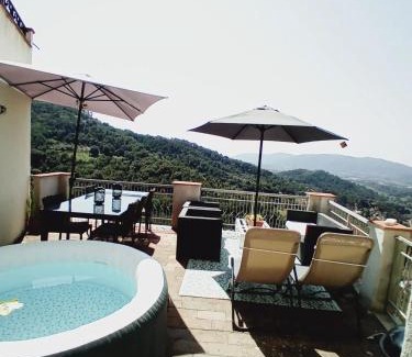 Falcinello Apartment | Comfortable Apartment with Sea View in Falcinello