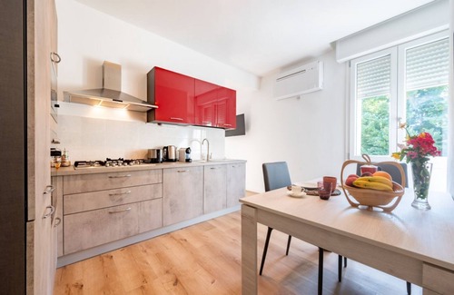 Parma Apartment | Comfortable apartment located on the third floor, of four in total, of a renovated 1970s building NOT equipped with a lift.In 50 m2 of space it accommodates 4 people with a double bedroom and a queen-size sofa bed in the living room.It is located within