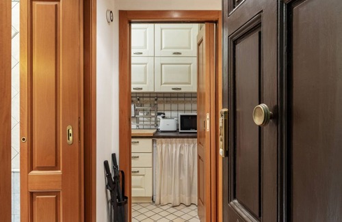 Rione XVIII Castro Pretorio Apartment | Comfortable apartment located on the second floor, of four in total, of a building without lift.In 40 m2 of space it accommodates four people with a double bedroom on the mezzanine and a foldaway double bed in the living room.It is located 700 meters wal