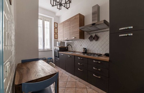 Nomentano Apartment | Comfortable apartment located on the second floor, of five in total, of a building with a lift (NOT suitable for disabled people). Two steps at the entrance.In 80 m2 of space it comfortably accommodates two people with a double bedroomIt remains silent w