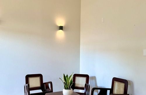 Leon Apartment | Comfortable apartment, only 8 minutes walk from the center of León.