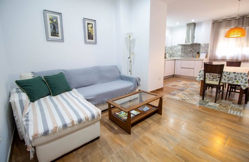 Playa Granada Apartment | Comfortable Apartment with Courtyard in Motril