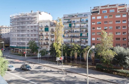 La Sagrada Familia Apartment | Comfortable Apt. for groups next to S. Familia
